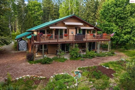 446 Hummingbird Dr
