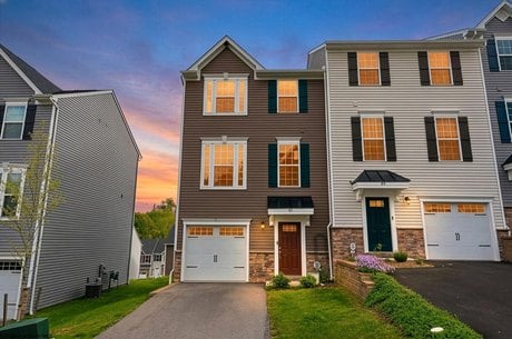 61 Hewstone Ct