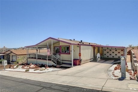 577 Lake Michigan Ln