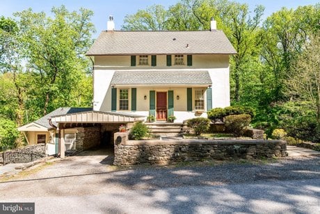 1301 Woodmont Rd