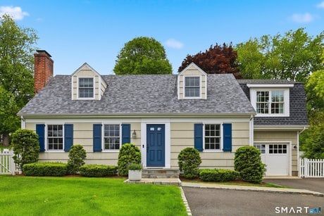 182 Hollow Tree Ridge Rd
