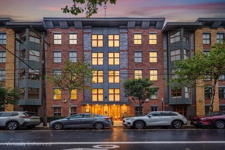 812 Grand St Apt 424
