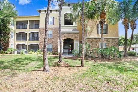 2407 Courtney Meadows Ct Apt 303