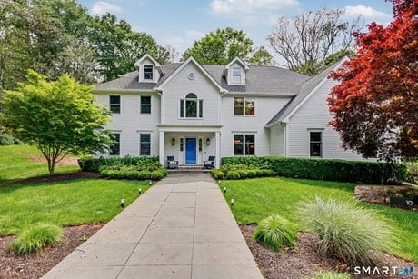 10 Side Hill Rd