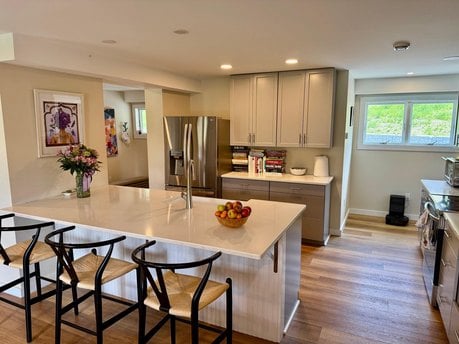 2366 Mountain Rd Apt 3