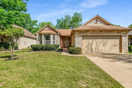 112 Bluebell Dr