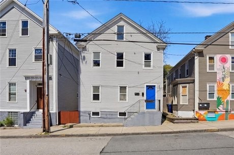 8 Mann Ave