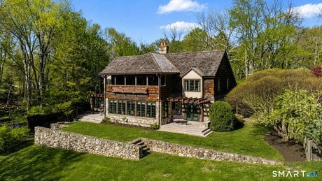 22 Evergreen Ave