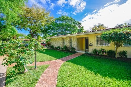 1101 Capri St