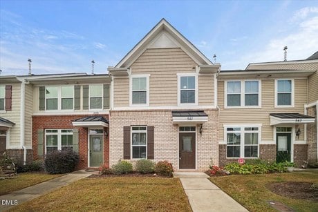 541 Berry Chase Way