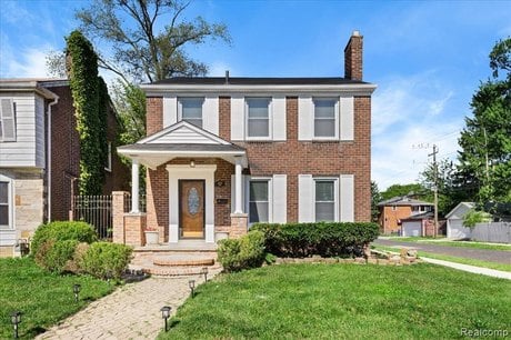 19215 Steel St