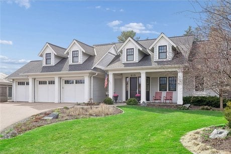 215 Ferndale Rd S
