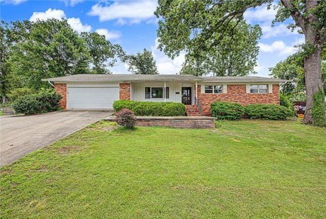 1308 W Birch Dr