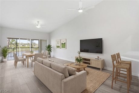 4181 Sawgrass Point Dr Apt 201