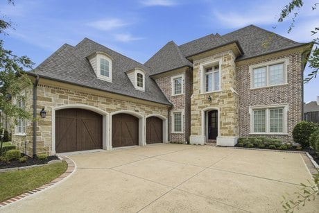 8714 Happy Hollow Dr