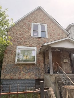 5009 W Chicago Ave