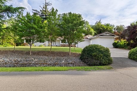 9842 Valley Pines Dr