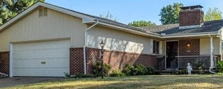 2223 S Vandalia Ave