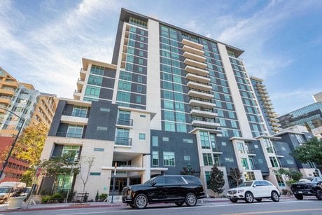 425 W Beech St Unit 856