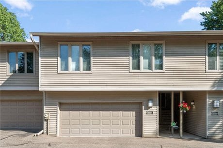 6304 Falcon Ct