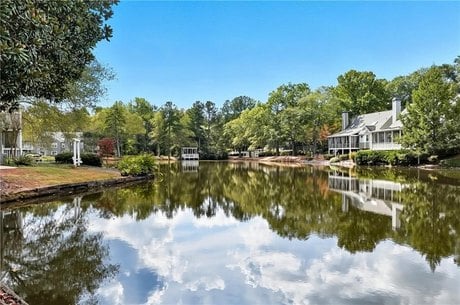604 Mill Pond Rd Unit 604