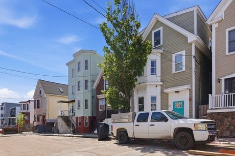 141 Falcon St