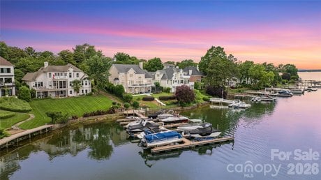 17825 Spinnakers Reach Dr