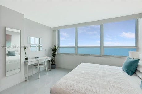 5445 Collins Ave Apt 1424