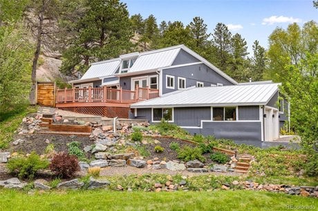 626 Valley Ln
