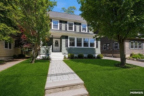 72 Central Ave