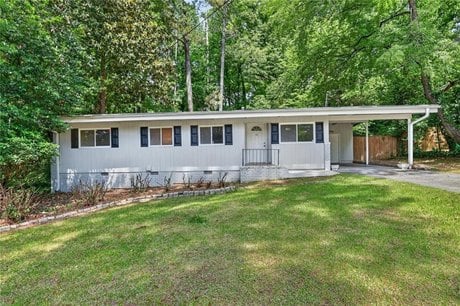 2462 Skyland Trl NE