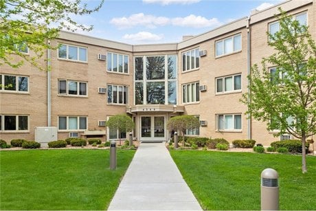 4360 Brookside Ct Apt 105