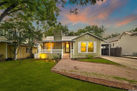 135 Corona Ave