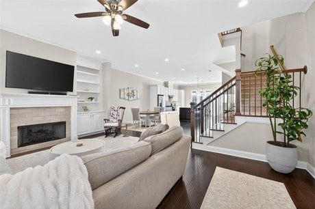 7012 Seneca Ct