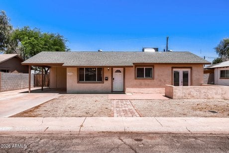 1304 W 7th Pl