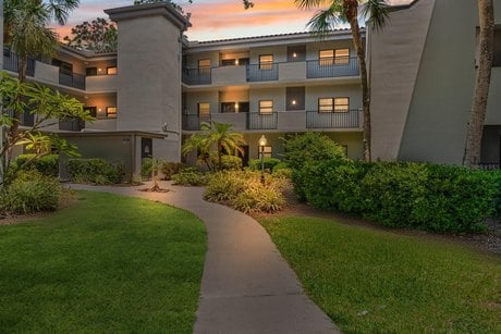 2650 Countryside Blvd Apt B307