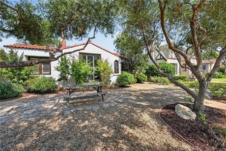 2030 Eucalyptus Ave