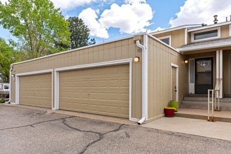 505 Oppenheimer Dr Apt 902