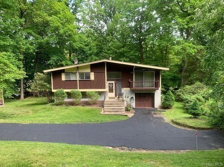 249 Mill River Rd