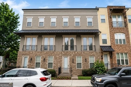 383 16th St NW Unit 2