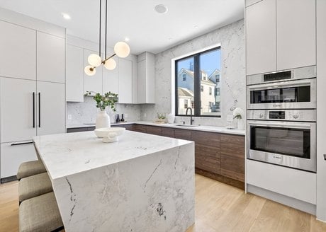 10 Pennsylvania Ave Unit 10