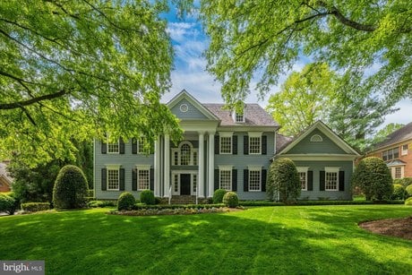 8405 Brookewood Ct