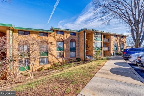 517 N Armistead St Apt 303