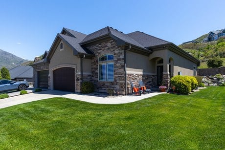 1132 E Sunset Dunes Way