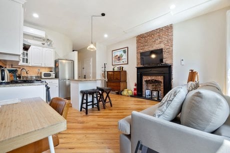 132 Sussex St Unit 2A