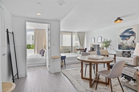 1100 West Ave Unit 427