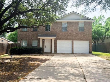 1623 War Horse Ln
