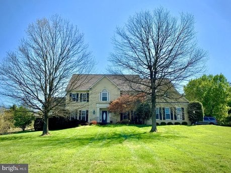 615 Nalls Farm Way
