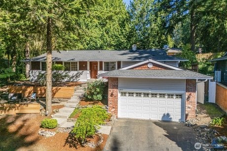 8215 172nd Ave NE