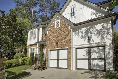 2635 Brookline Cir NE